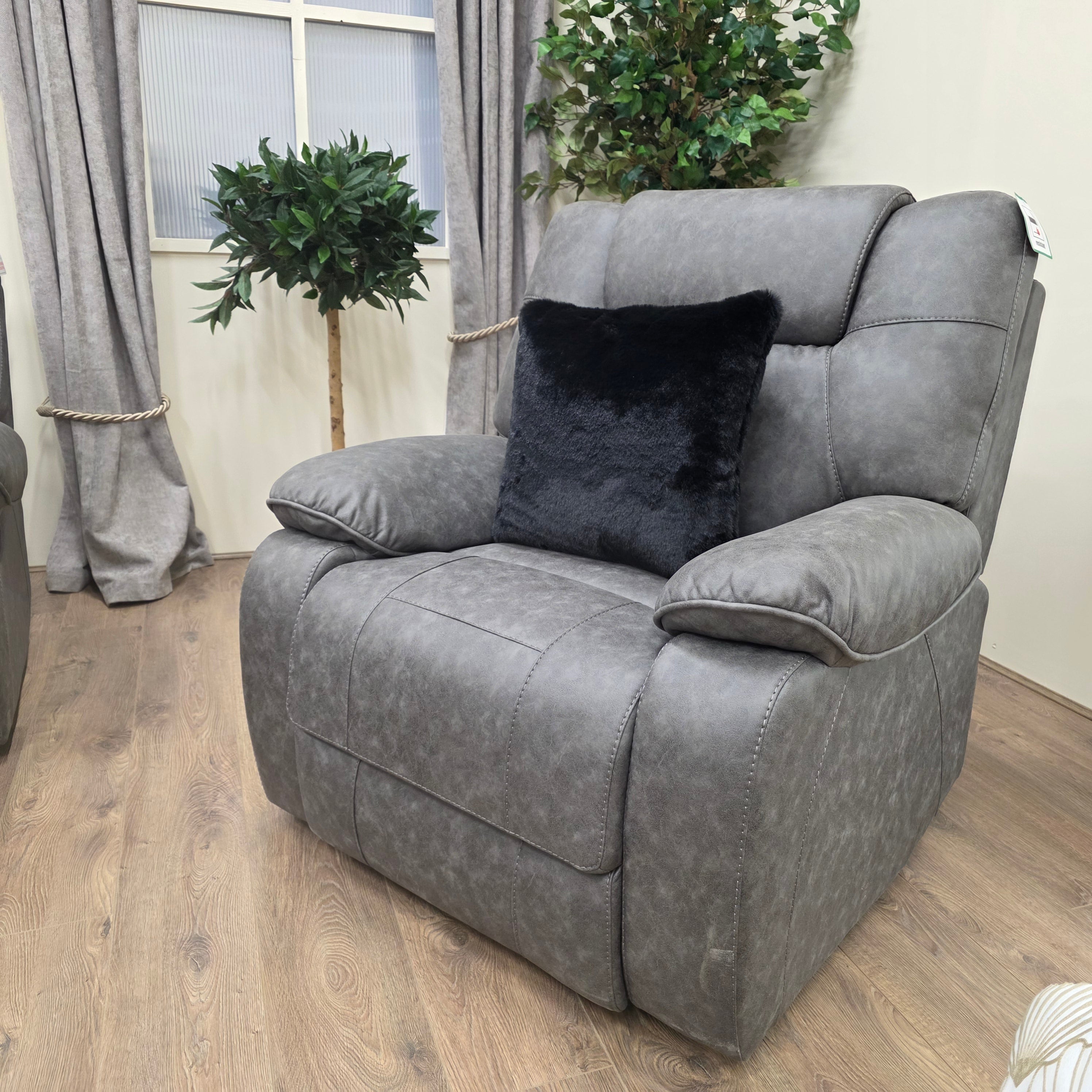 Il Set Divani Reclinabili Albly 3+2+1